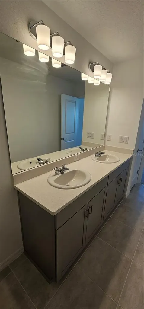 8581 Daybreak Street Sarasota FL 34241