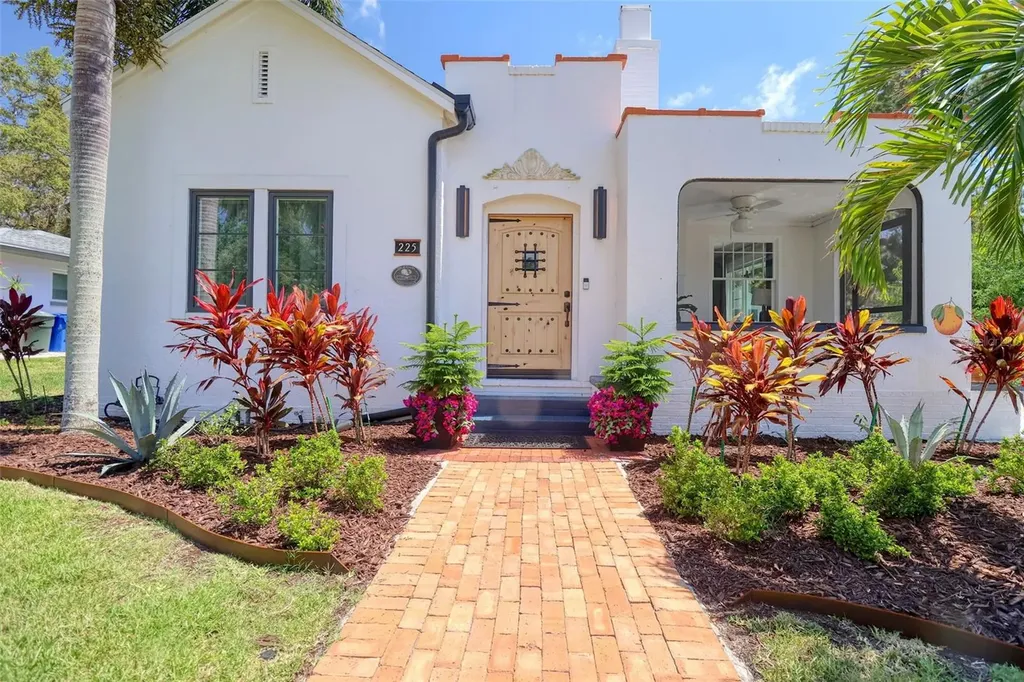 225 President Street Dunedin FL 34698