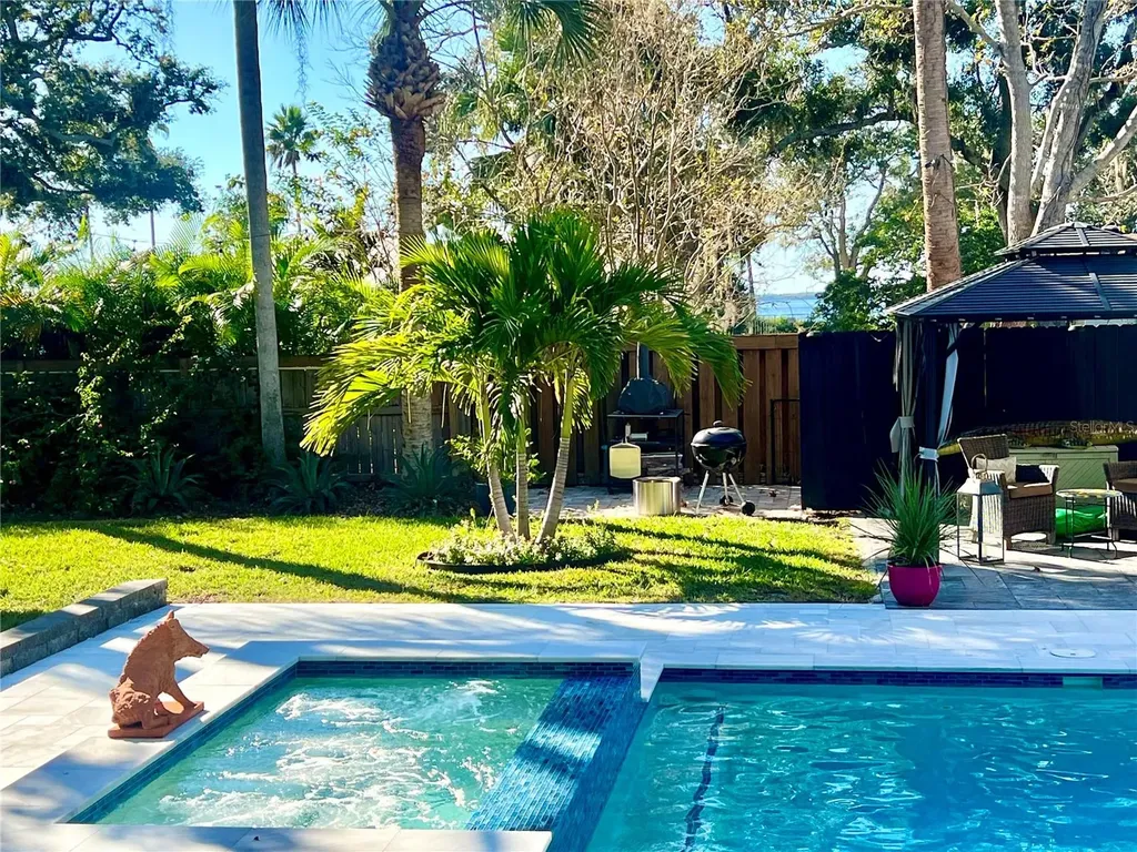 225 President Street Dunedin FL 34698
