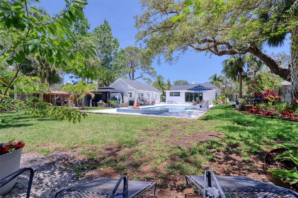 225 President Street Dunedin FL 34698