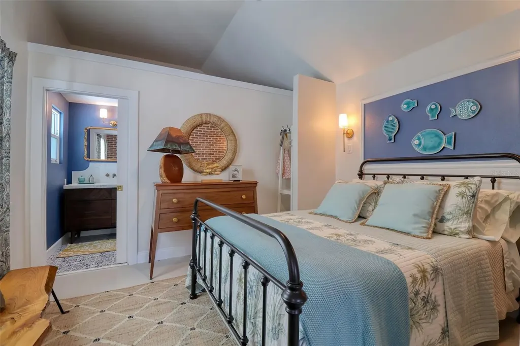 225 President Street Dunedin FL 34698