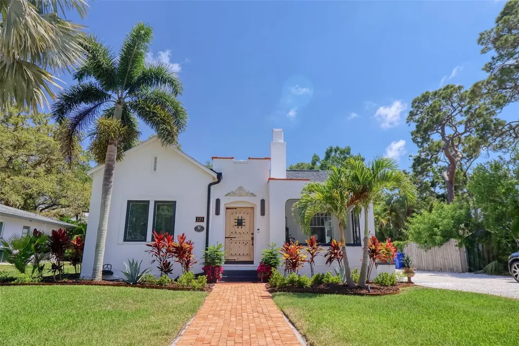 225 President Street Dunedin FL 34698