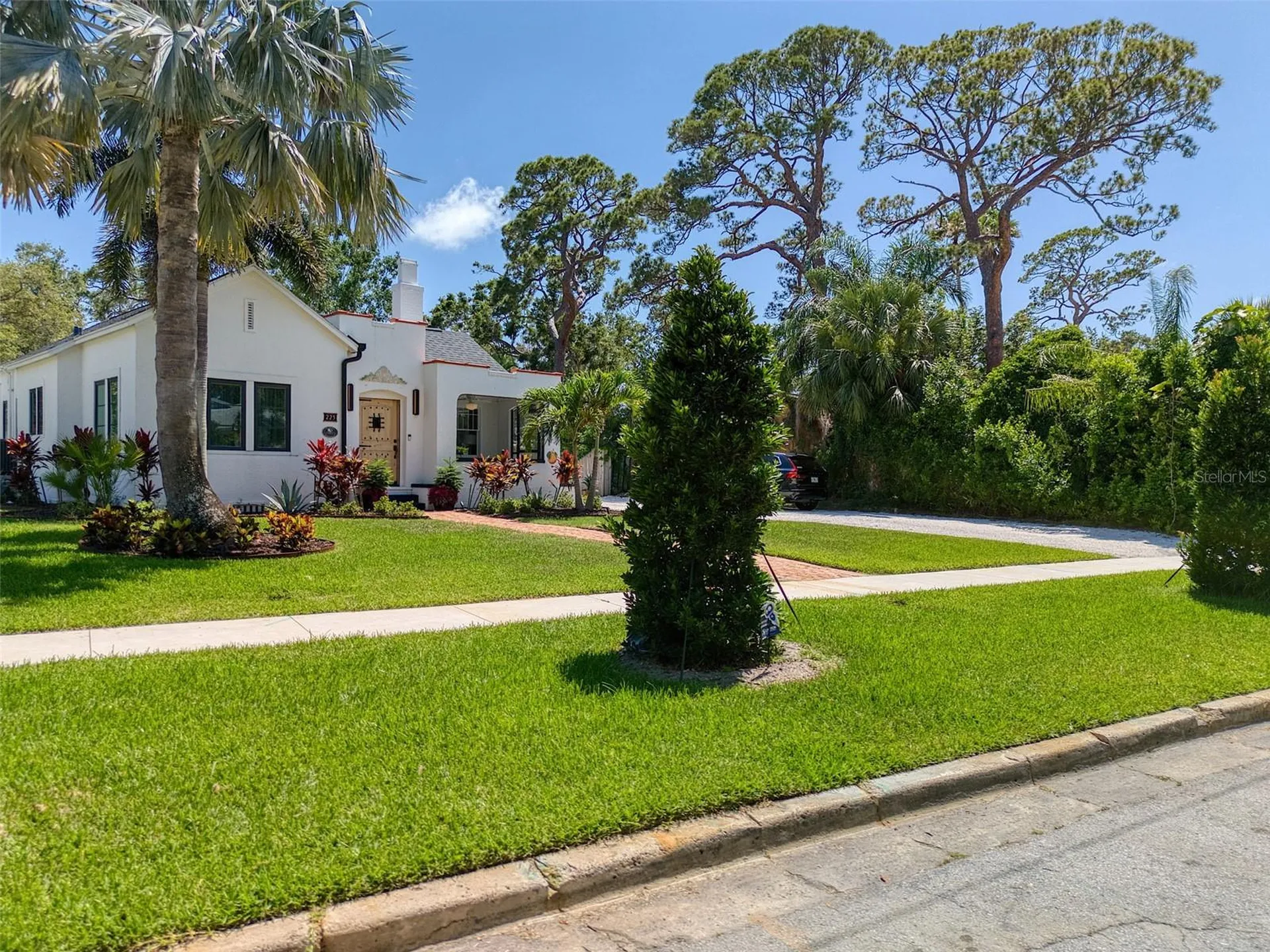 225 President Street Dunedin FL 34698