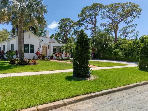 225 President Street Dunedin FL 34698