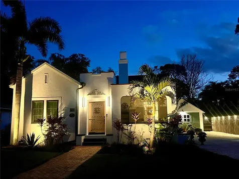 225 President Street Dunedin FL 34698