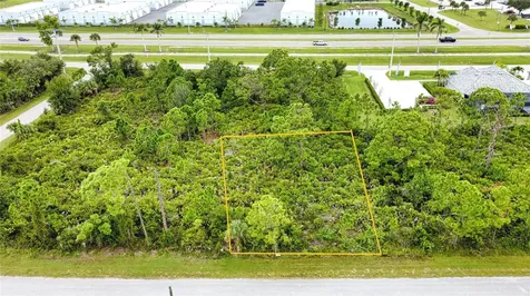 8185 Dimstead Street Port Charlotte FL 33981