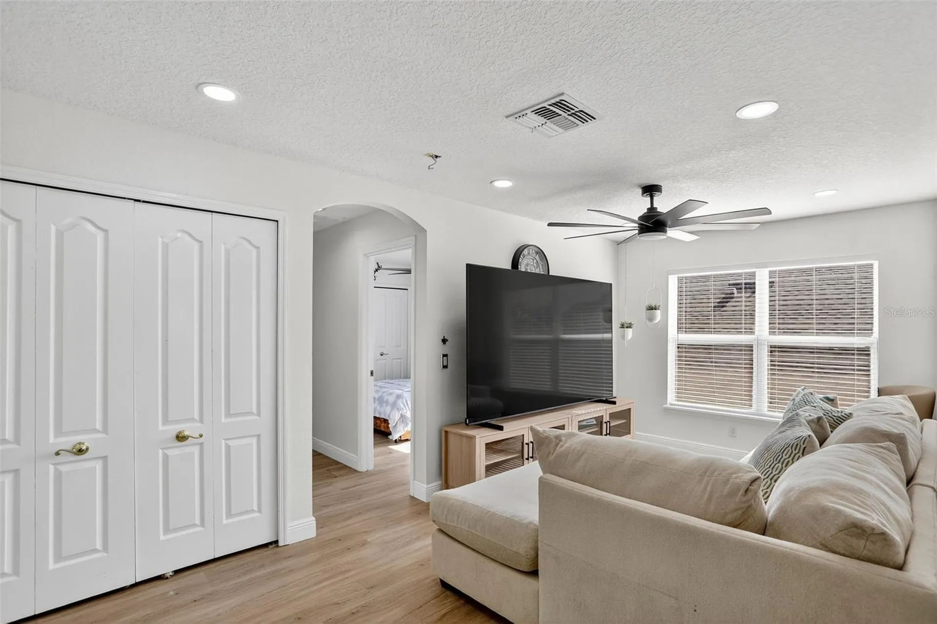 738 Hacienda Circle Kissimmee FL 34741