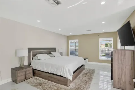 738 Hacienda Circle Kissimmee FL 34741