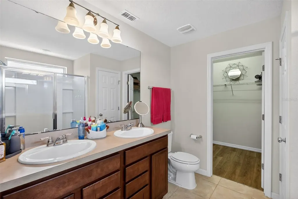 1749 Cayman Cove Circle St Cloud FL 34772
