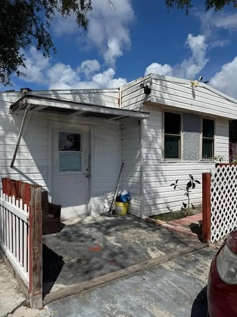 5834 Sussex Drive Tampa FL 33615