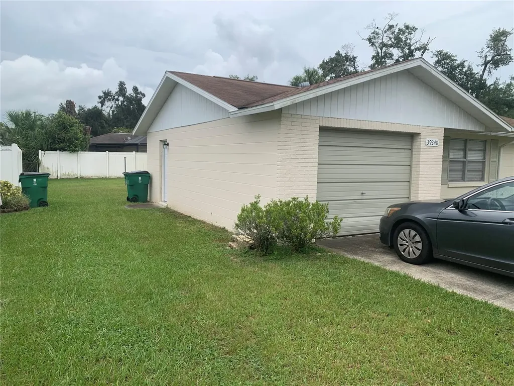 39248 9th Avenue Zephyrhills FL 33542