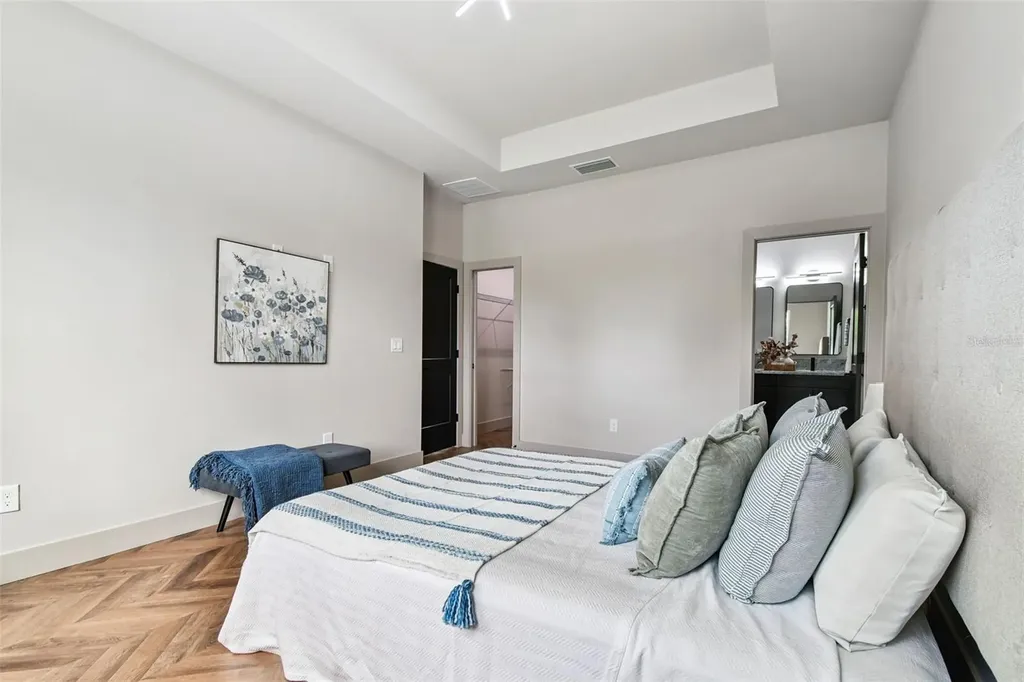 7208 N Glen Avenue Tampa FL 33614