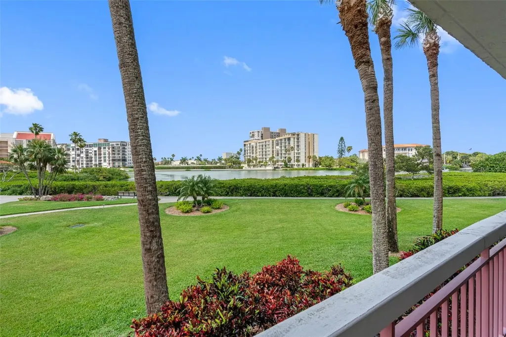 7871 Sailboat Key Boulevard S South Pasadena FL 33707