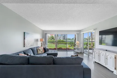 7871 Sailboat Key Boulevard S South Pasadena FL 33707