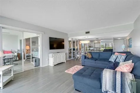 7871 Sailboat Key Boulevard S South Pasadena FL 33707