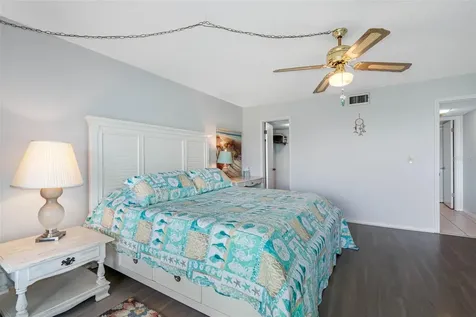 7871 Sailboat Key Boulevard S South Pasadena FL 33707