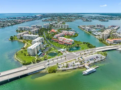 7871 Sailboat Key Boulevard S South Pasadena FL 33707