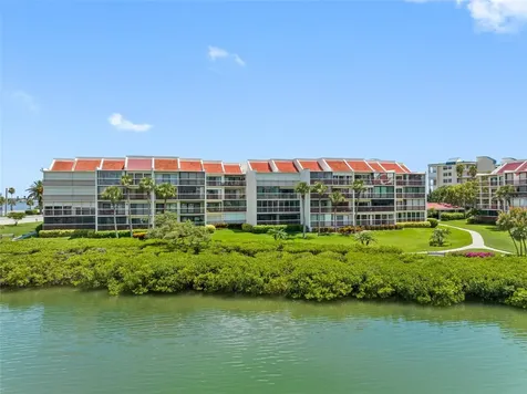 7871 Sailboat Key Boulevard S South Pasadena FL 33707