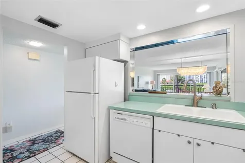 7871 Sailboat Key Boulevard S South Pasadena FL 33707