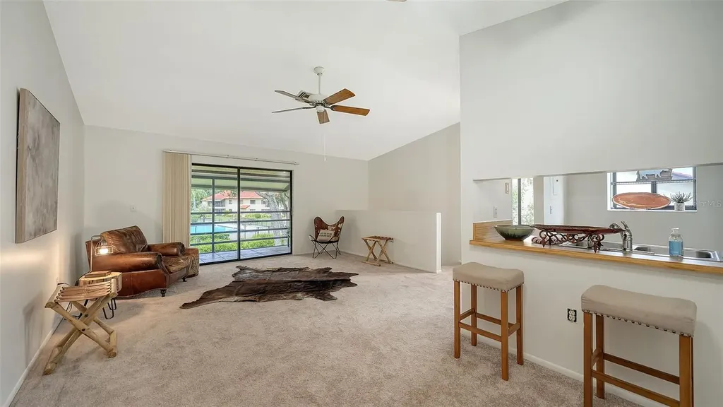 5785 Gardens Drive Sarasota FL 34243