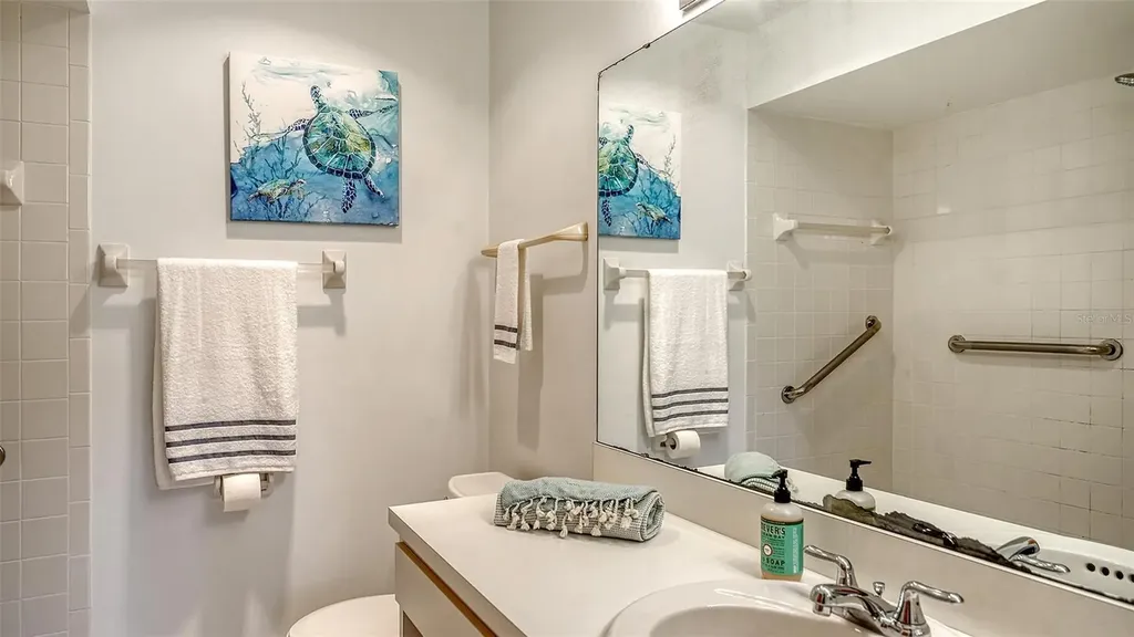 5785 Gardens Drive Sarasota FL 34243