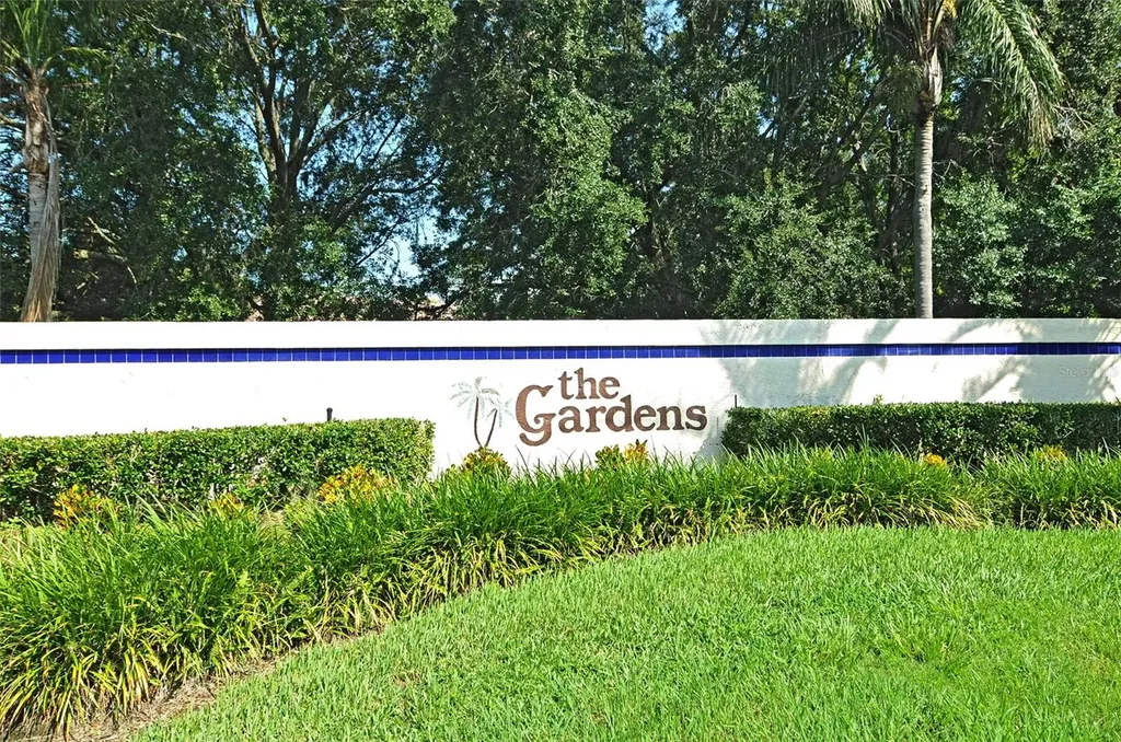 5785 Gardens Drive Sarasota FL 34243