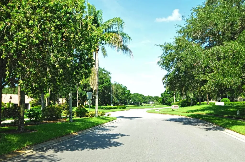 5785 Gardens Drive Sarasota FL 34243
