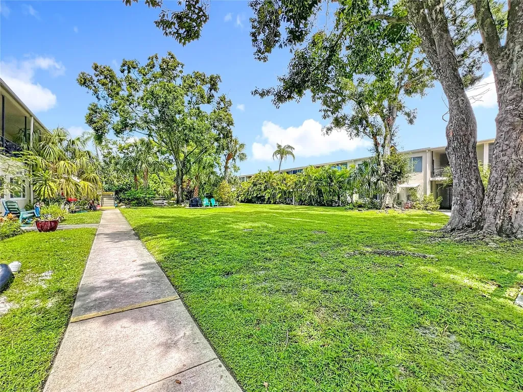 4051 58th Street N St Petersburg FL 33709