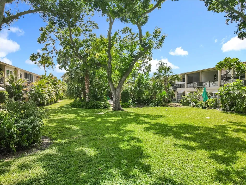 4051 58th Street N St Petersburg FL 33709