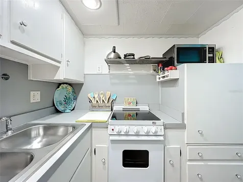 4051 58th Street N St Petersburg FL 33709