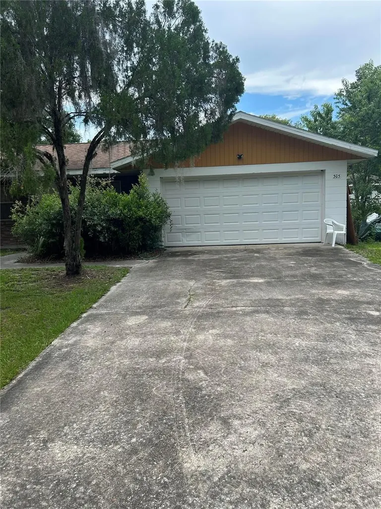 305 Violetwood Road Deland FL 32720