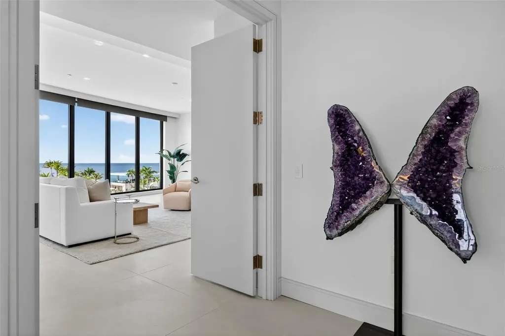 1591 Gulf Of Mexico Drive Longboat Key FL 34228