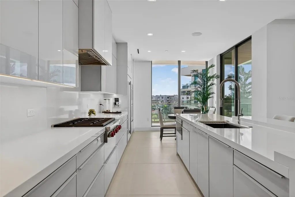 1591 Gulf Of Mexico Drive Longboat Key FL 34228