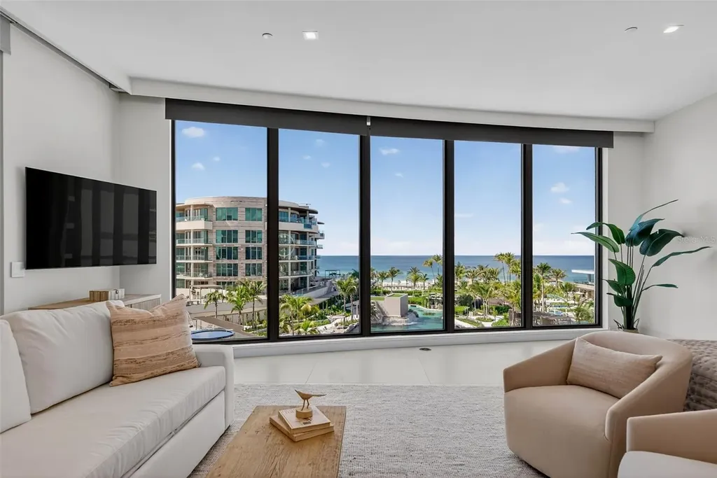 1591 Gulf Of Mexico Drive Longboat Key FL 34228