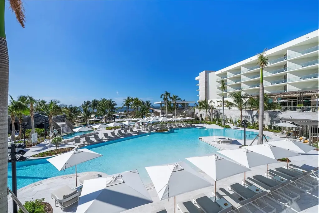 1591 Gulf Of Mexico Drive Longboat Key FL 34228