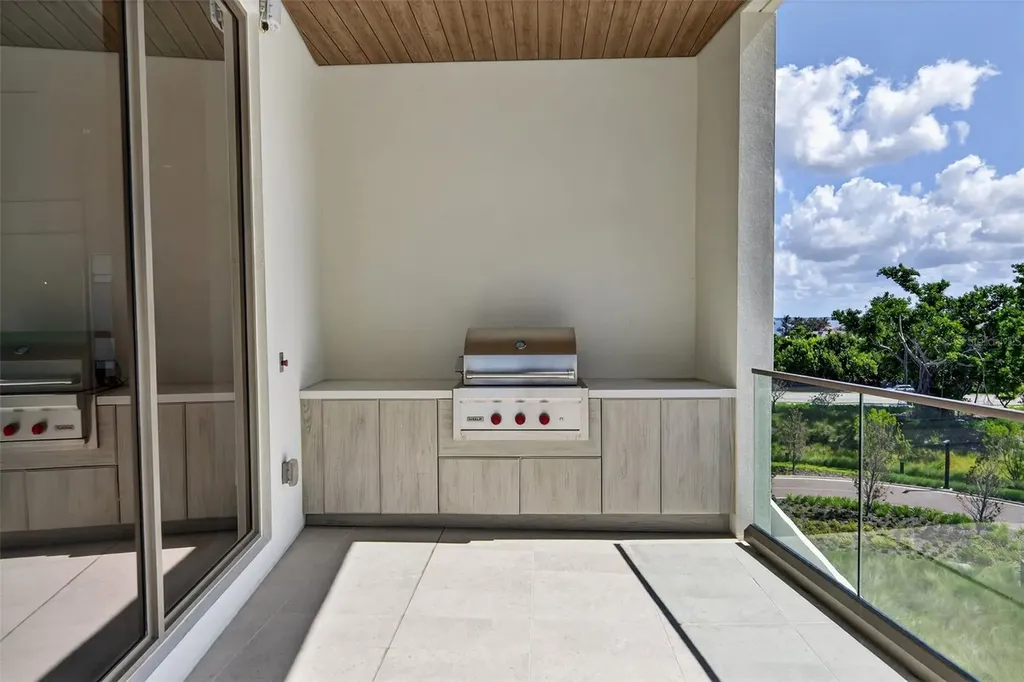 1591 Gulf Of Mexico Drive Longboat Key FL 34228