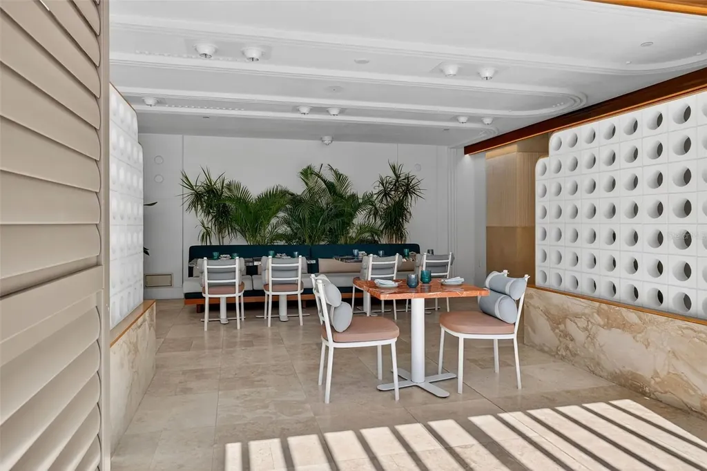 1591 Gulf Of Mexico Drive Longboat Key FL 34228