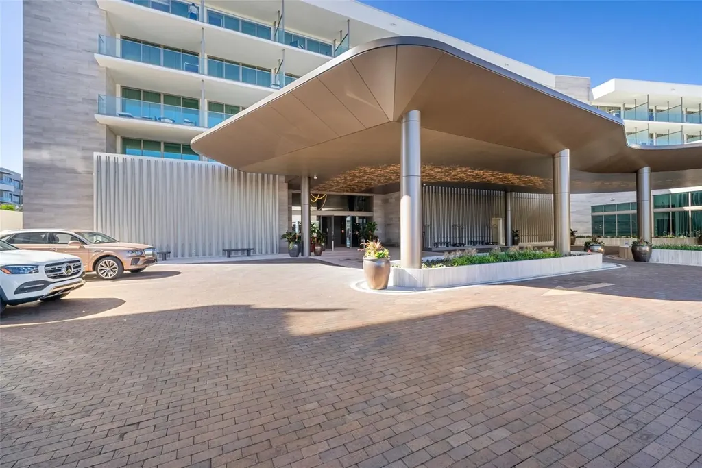 1591 Gulf Of Mexico Drive Longboat Key FL 34228