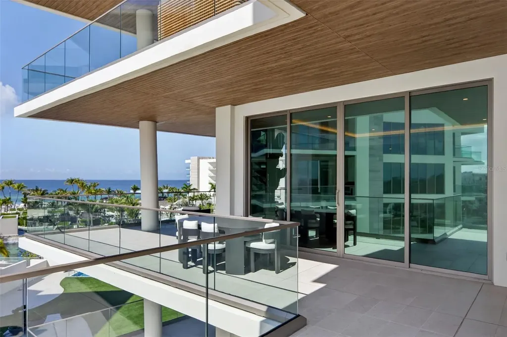 1591 Gulf Of Mexico Drive Longboat Key FL 34228