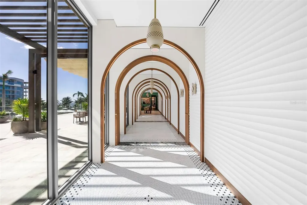 1591 Gulf Of Mexico Drive Longboat Key FL 34228