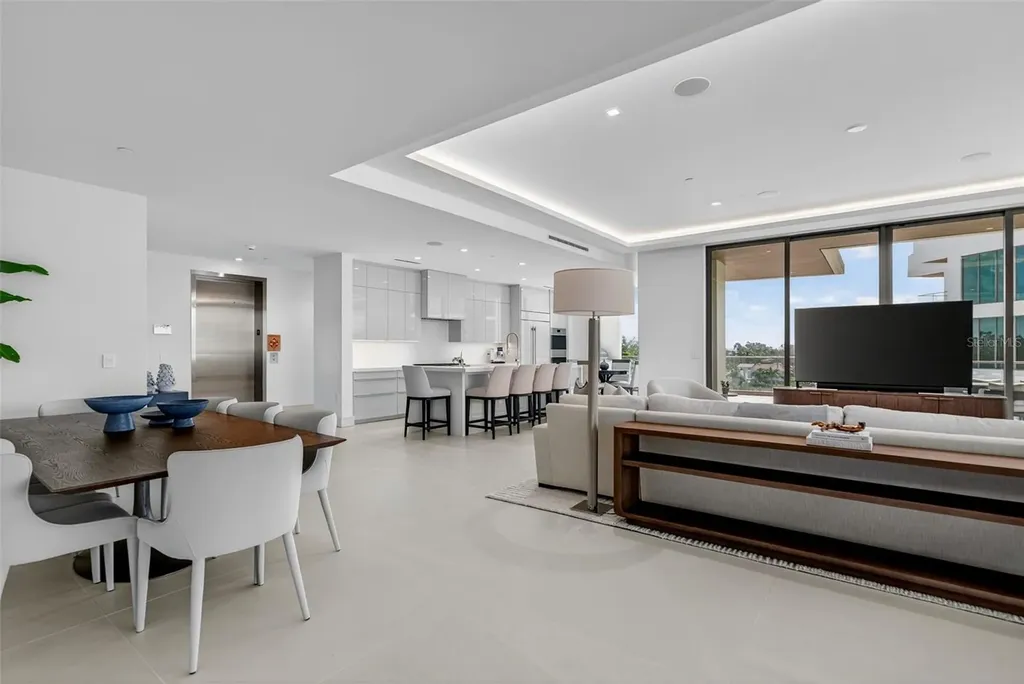 1591 Gulf Of Mexico Drive Longboat Key FL 34228