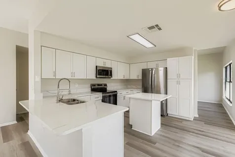 8601 Flowing Brook Court Tampa FL 33635
