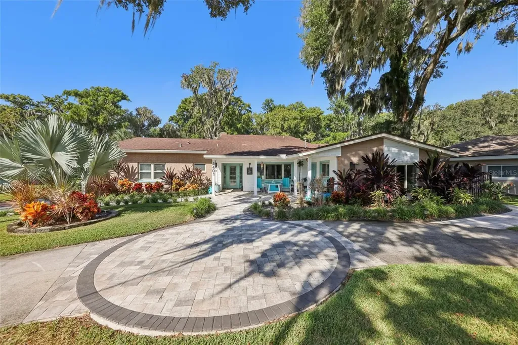 1401 S 9th Street Leesburg FL 34748
