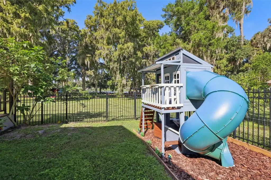 1401 S 9th Street Leesburg FL 34748