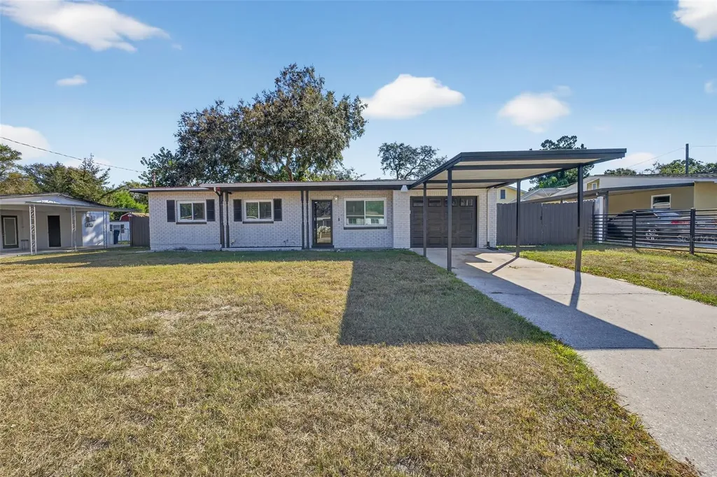 806 W 114th Avenue Tampa FL 33612