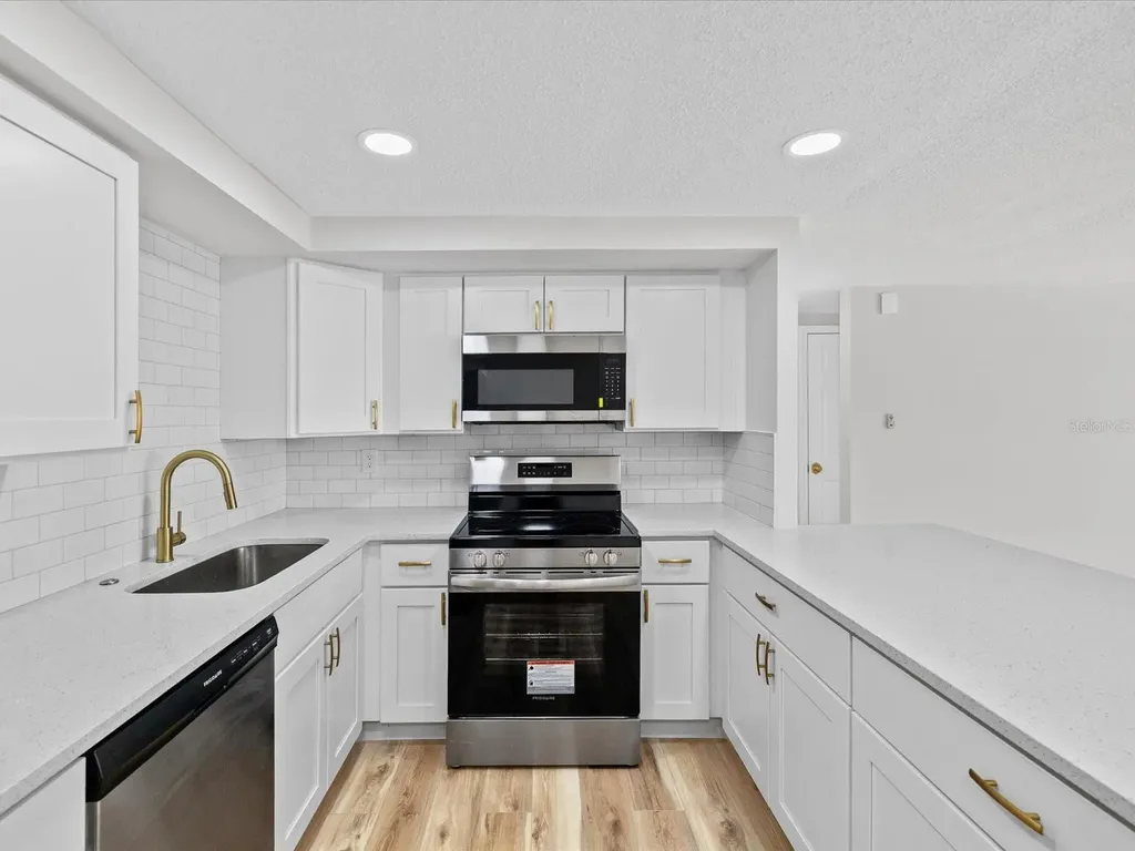 7405 Country Club Drive Hudson FL 34667