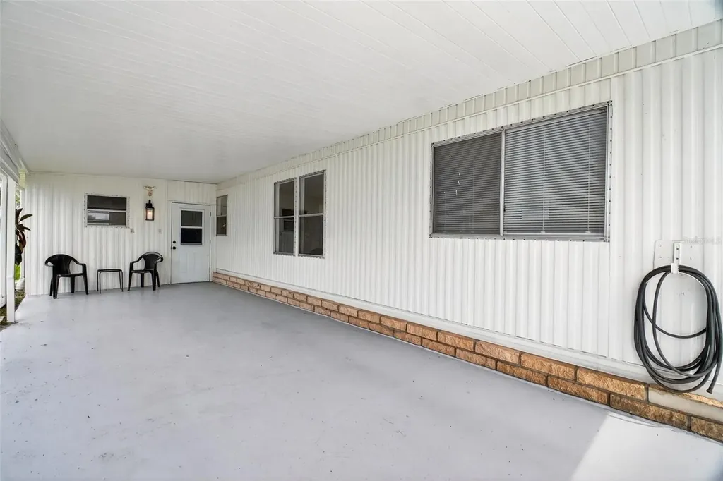 227 Paradise S Leesburg FL 34788