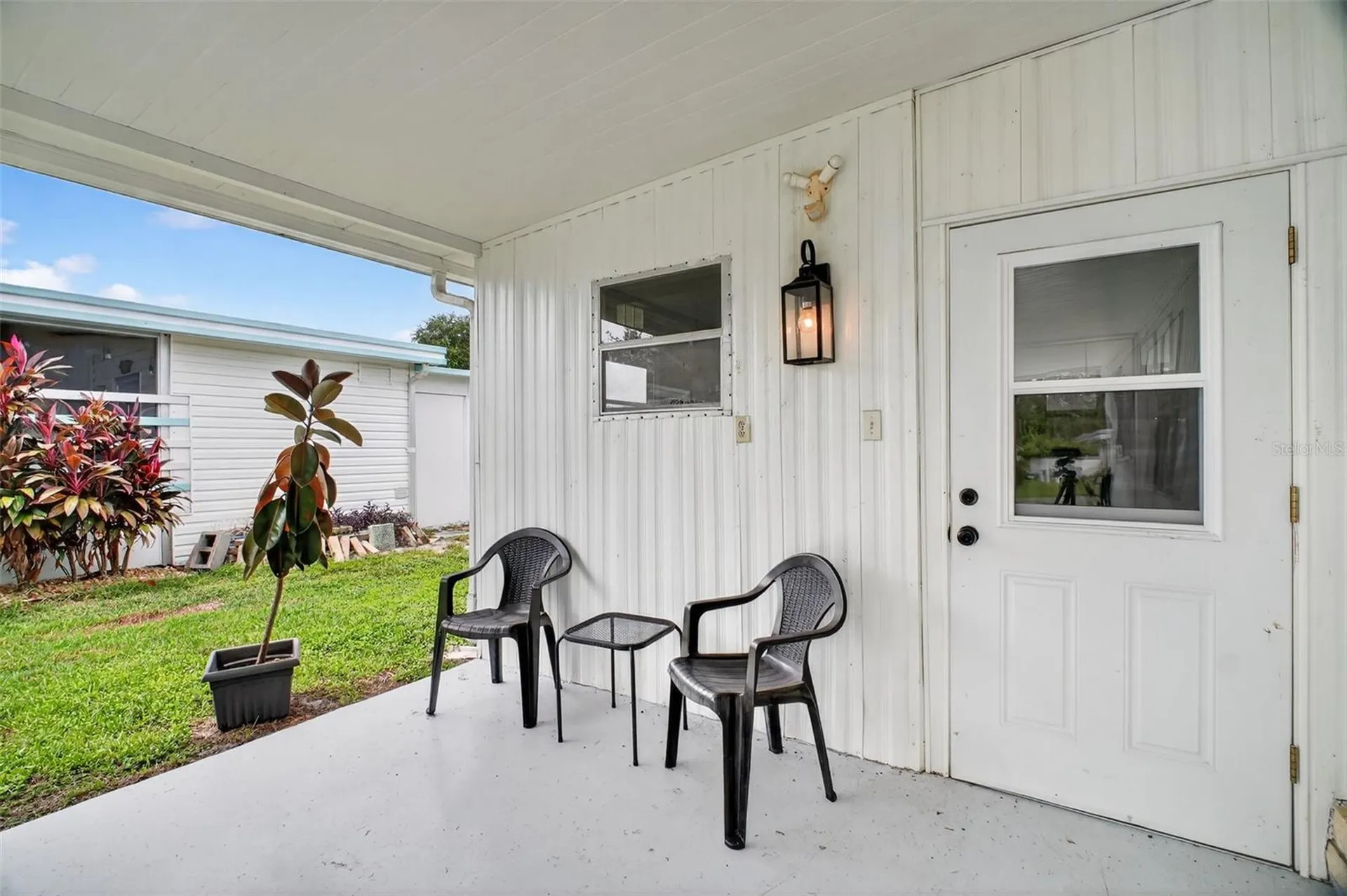 227 Paradise S Leesburg FL 34788
