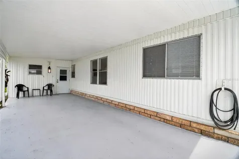 227 Paradise S Leesburg FL 34788