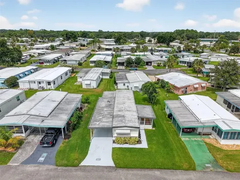 227 Paradise S Leesburg FL 34788